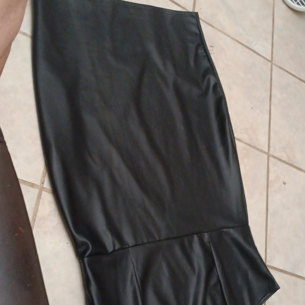 Elegant Faux Black Leather Midi Dress In 3x - Picture 3 of 3